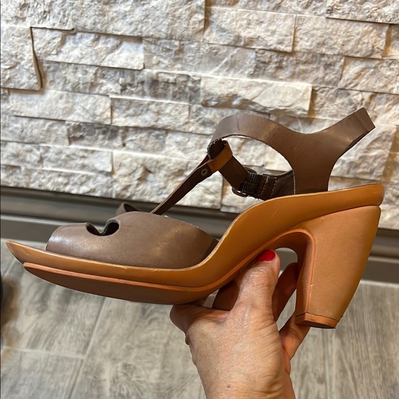 Camper Women's Taupe and Camel strappy Leather Sandals size 38 or US 7 1/2 - Picture 11 of 14